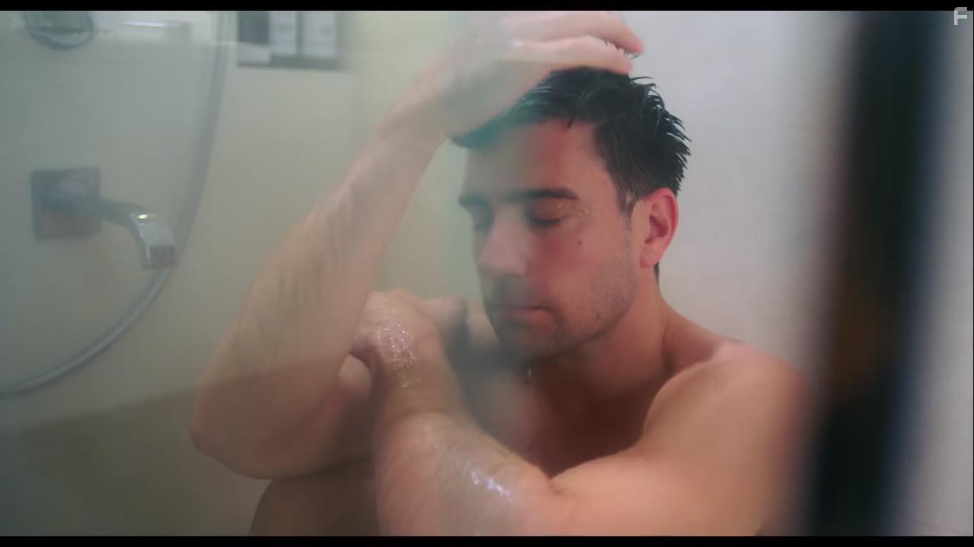 Caglar Ertugrul in Yanimda Kal (2018)