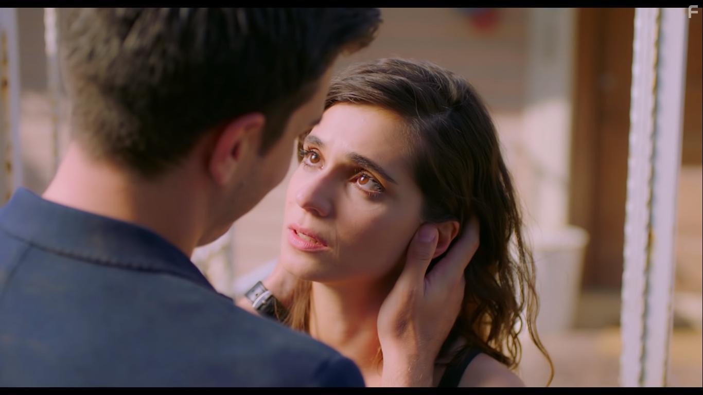 Meric Aral in Yanimda Kal (2018)