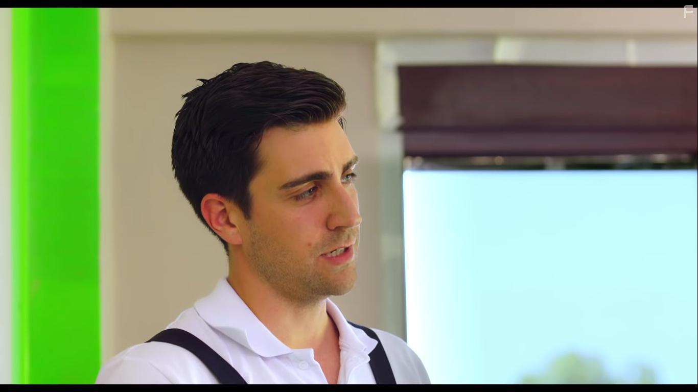 Caglar Ertugrul in Yanimda Kal (2018)