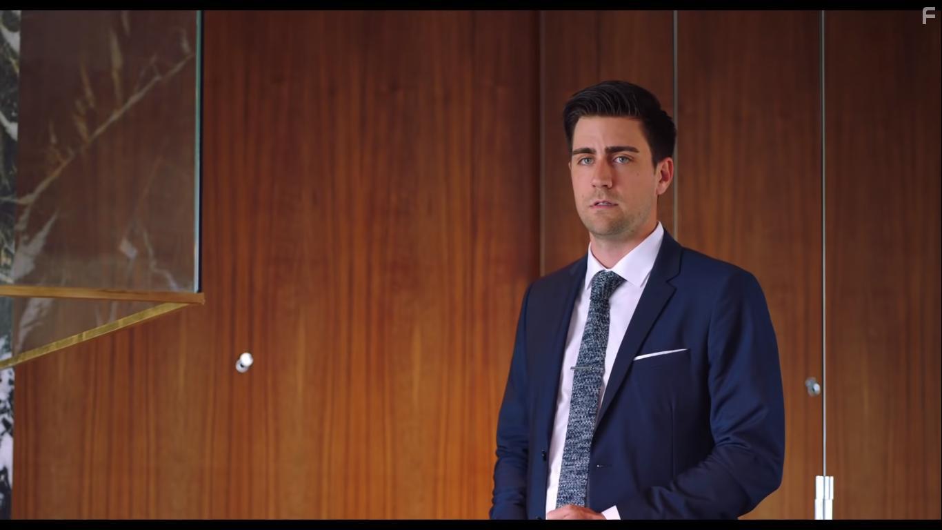 Caglar Ertugrul in Yanimda Kal (2018)