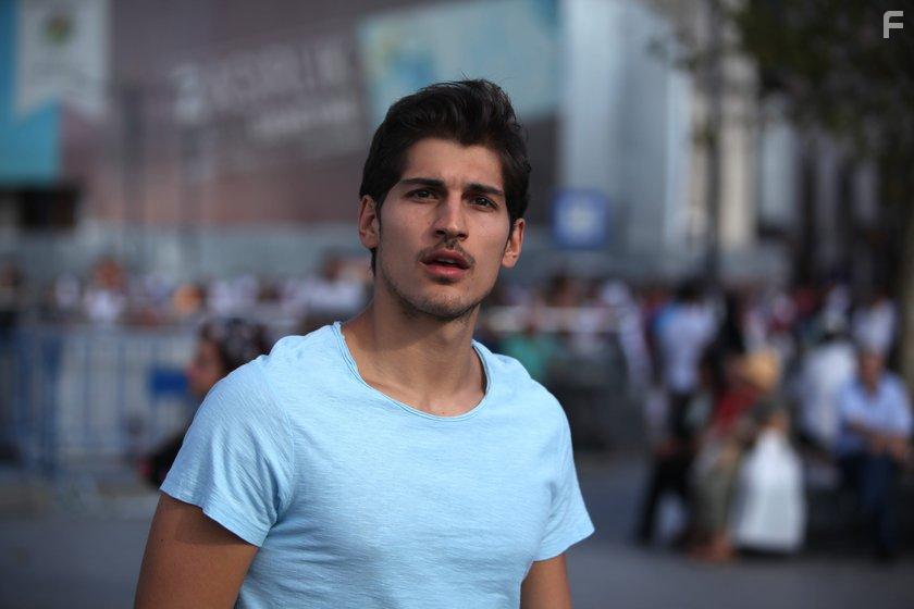 Oktay ubuk in Ask Aglatir (2019)