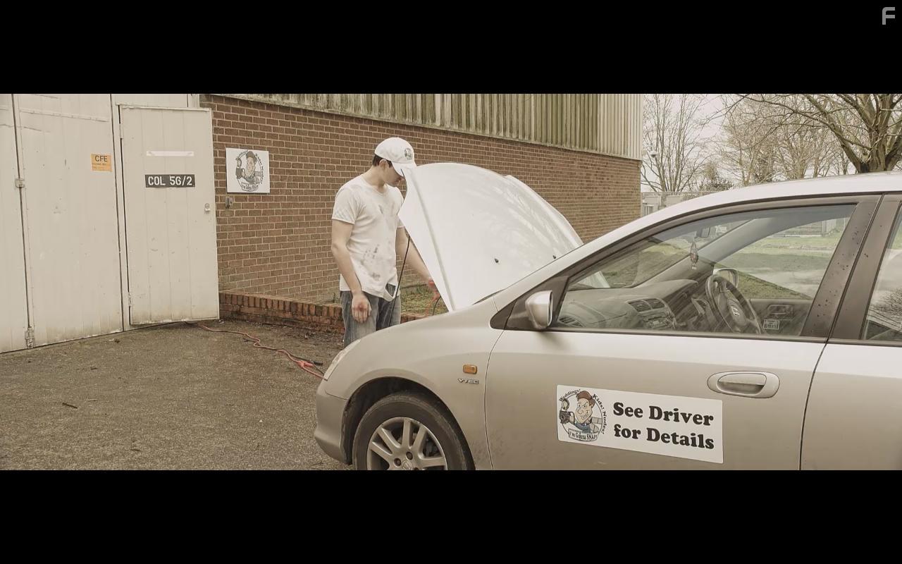 Oliver Malam in Six Hot Chicks in a Warehouse (2017)