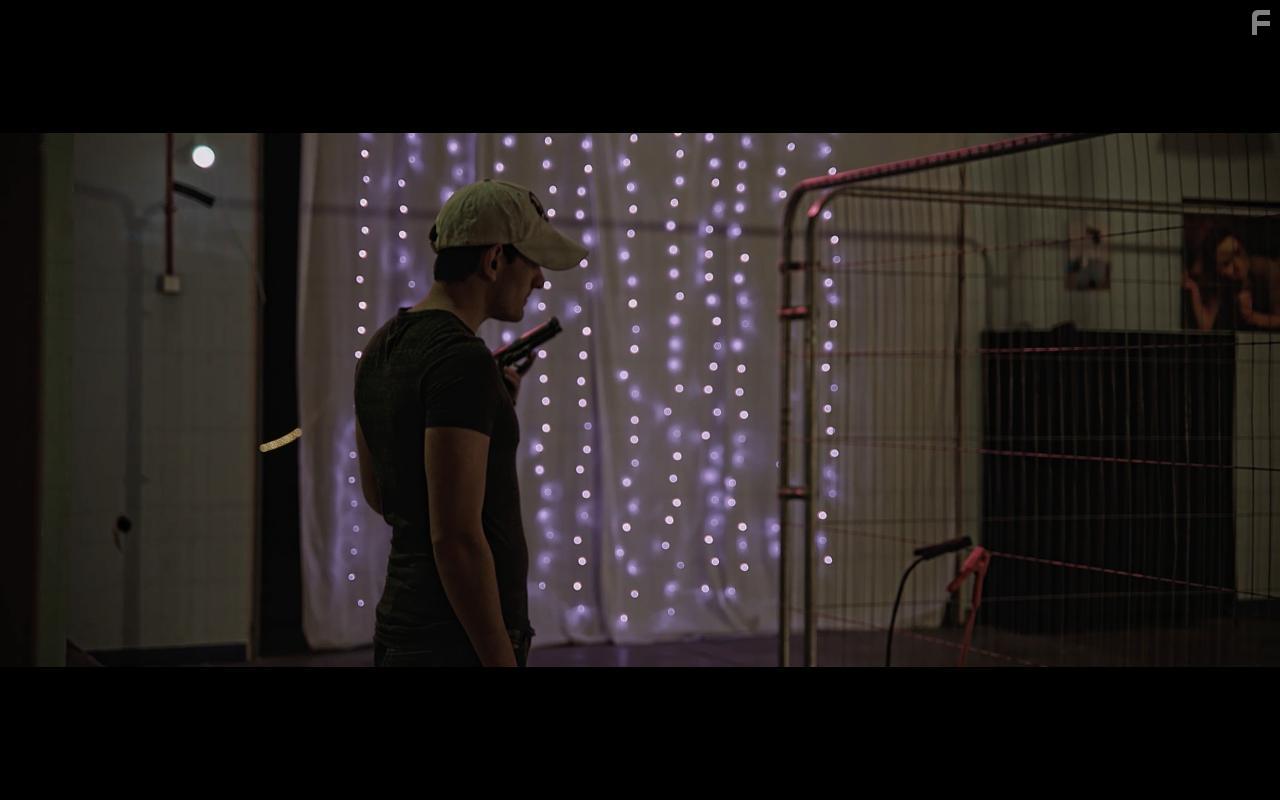 Oliver Malam in Six Hot Chicks in a Warehouse (2017)