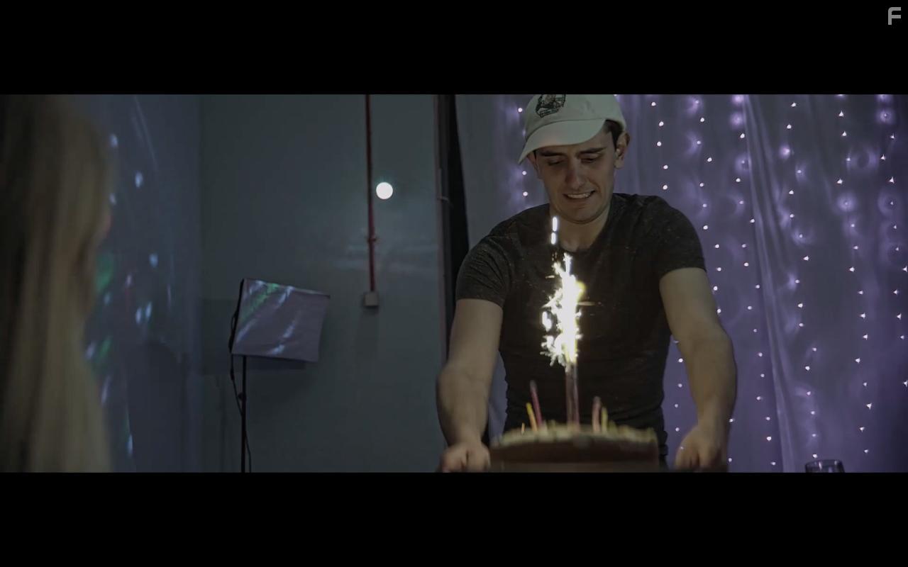 Oliver Malam in Six Hot Chicks in a Warehouse (2017)