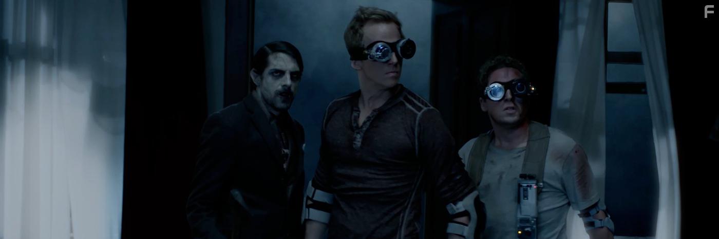 Jos Mara de Tavira, Chris Geere, and David Newman in Deadtectives (2018)