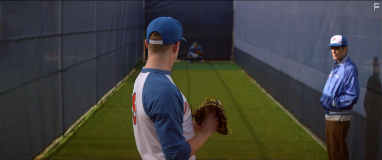 Yul Vazquez and Johnny Simmons in The Phenom (2016)