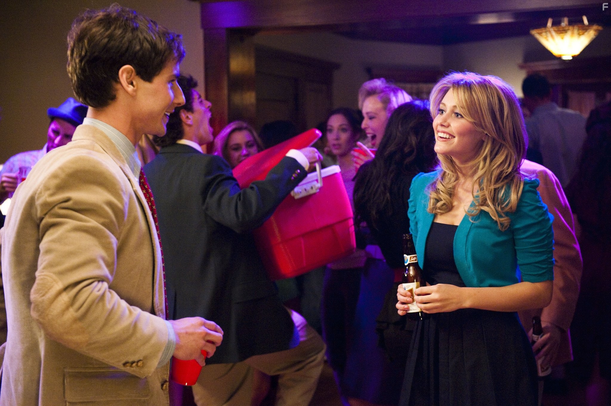 Julianna Guill and Kelly Blatz in Блеск славы (2010)