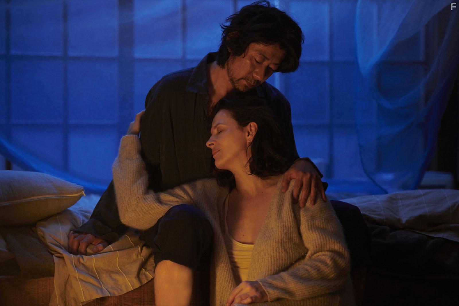 Juliette Binoche and Masatoshi Nagase in Vision (2018)