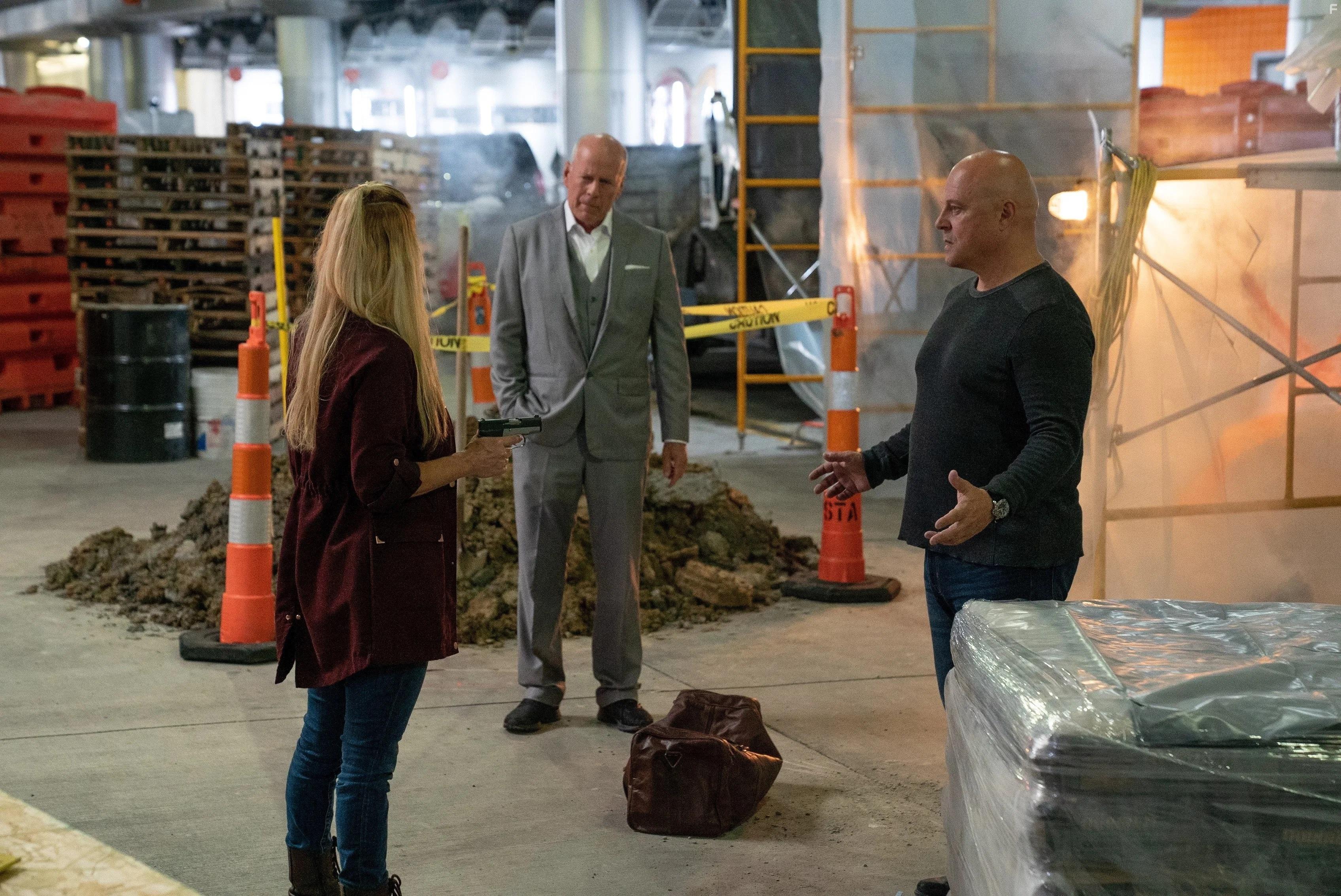 Bruce Willis, Michael Chiklis, and in 10 Minutes Gone (2019)