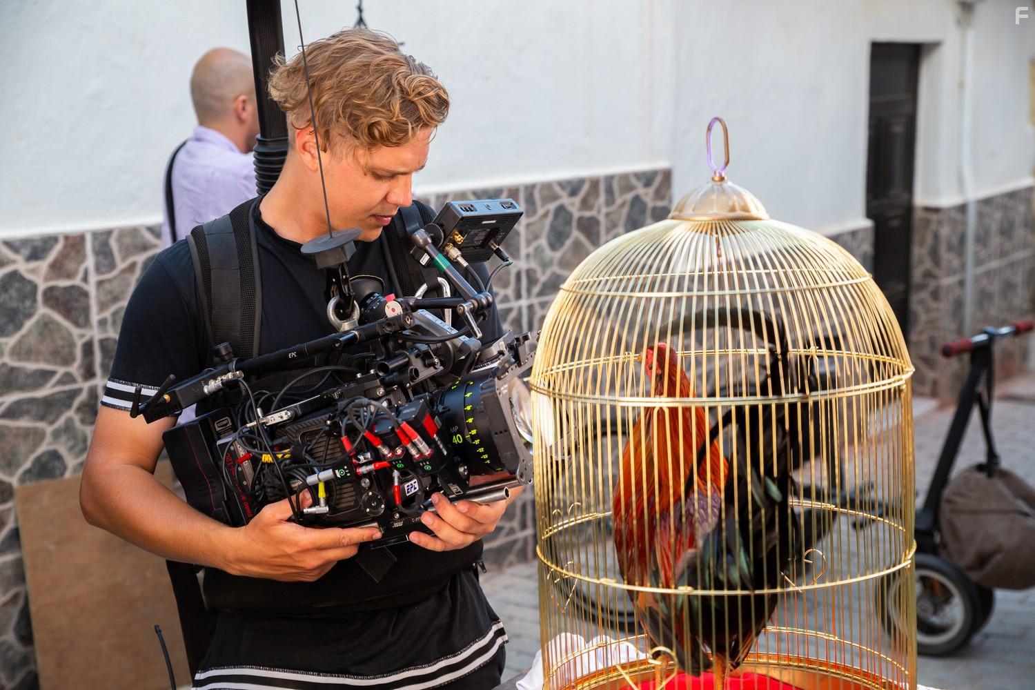 Девушки бывают разные #1