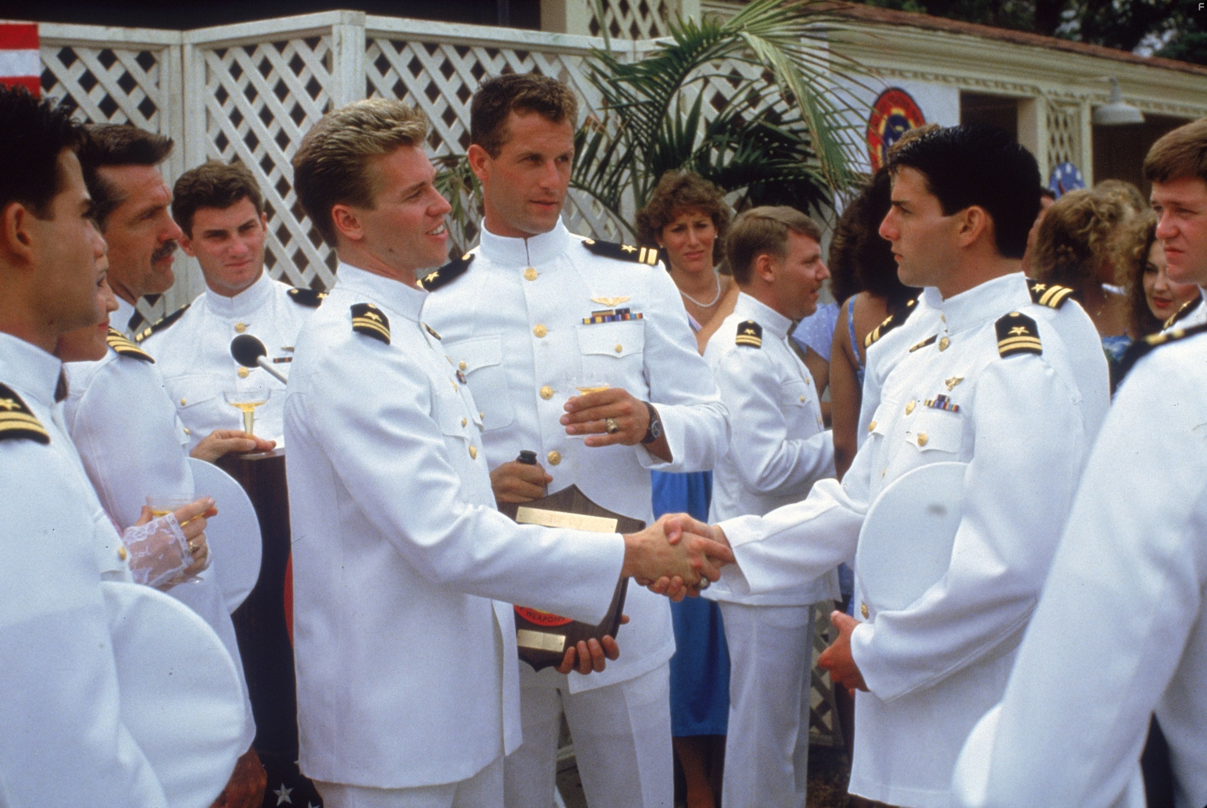 Tom Cruise, Val Kilmer, Tom Skerritt, Rick Rossovich, and Adrian Pasdar in Лучший стрелок (1986)