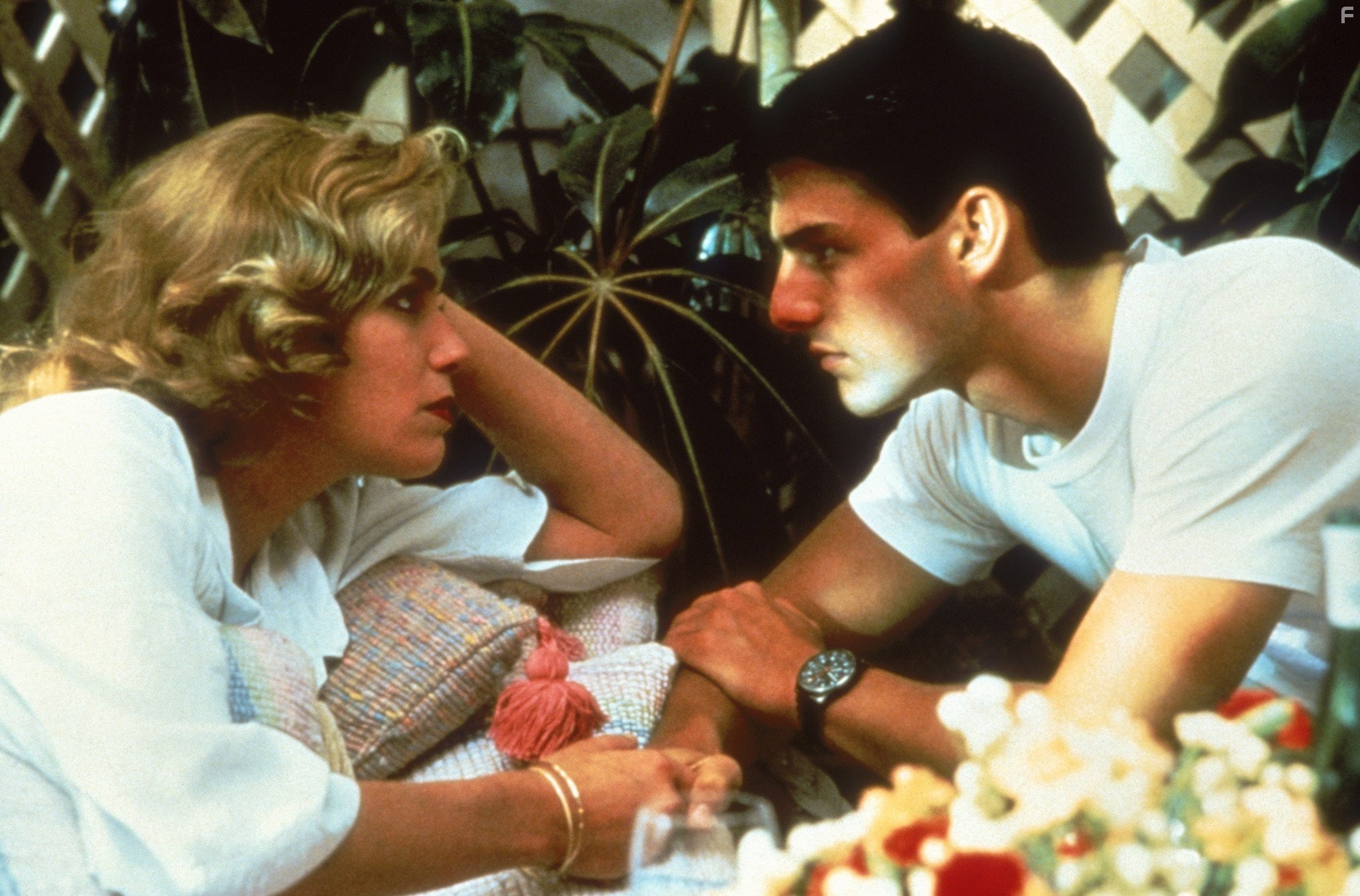 Tom Cruise and Kelly McGillis in Лучший стрелок (1986)