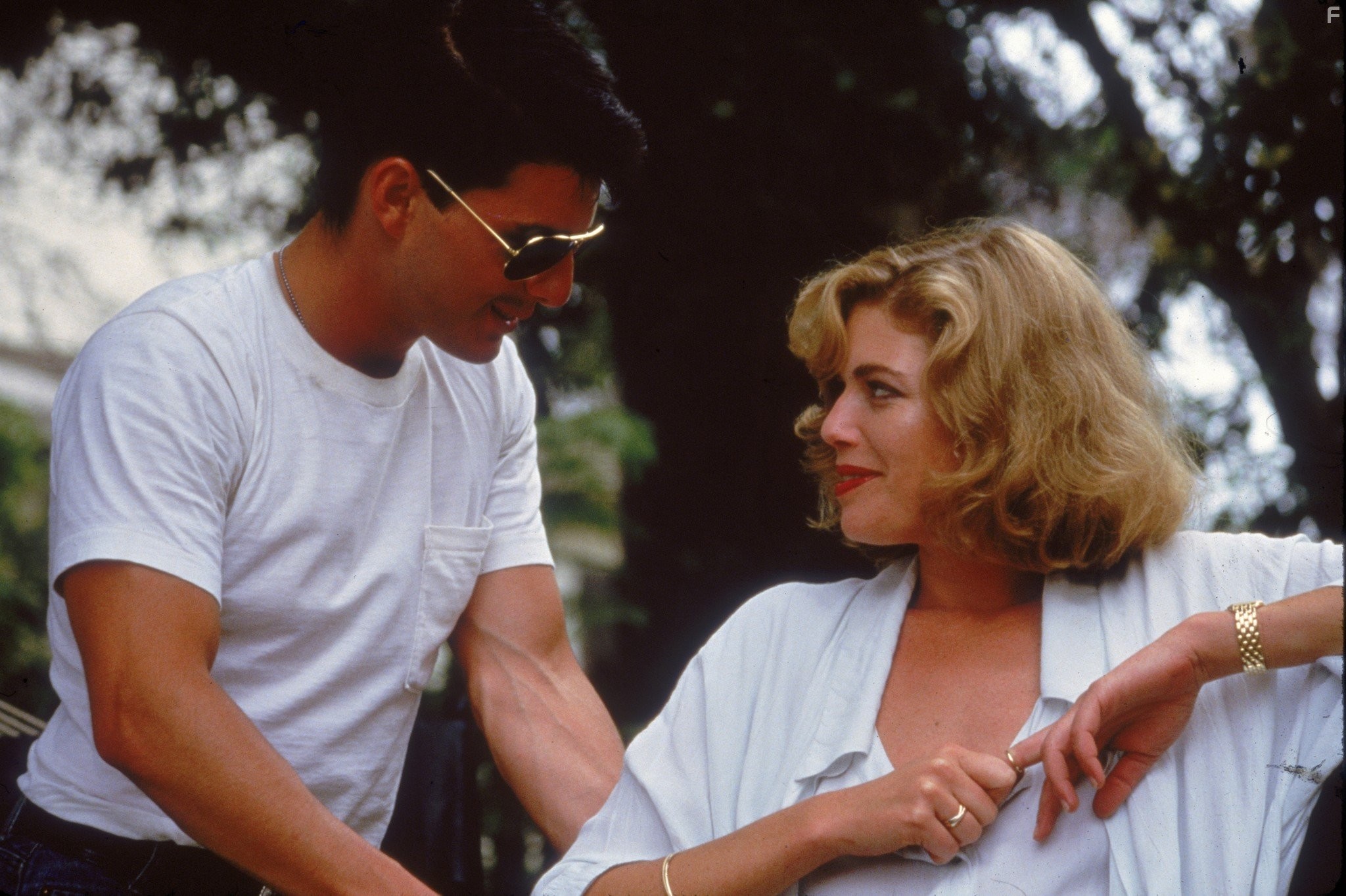 Tom Cruise and Kelly McGillis in Лучший стрелок (1986)