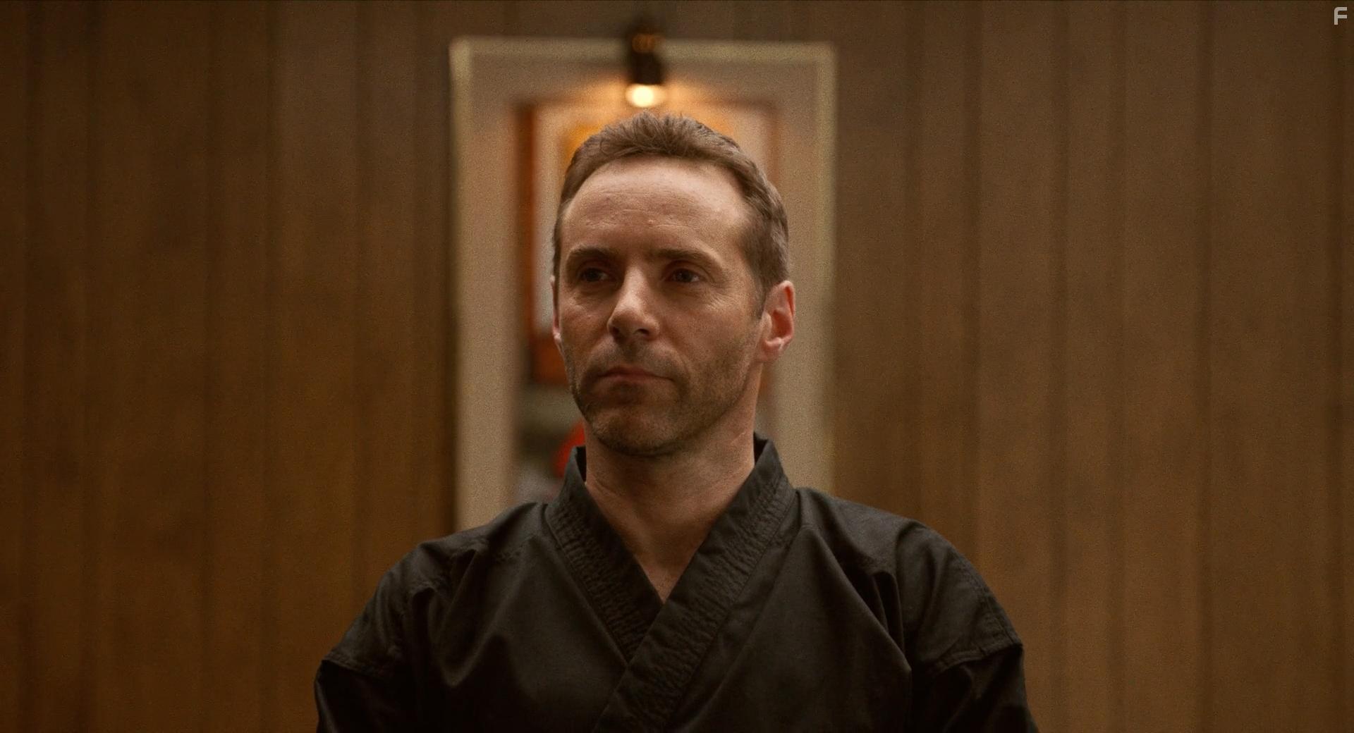 Alessandro Nivola in The Art of Self-Defense (2019)