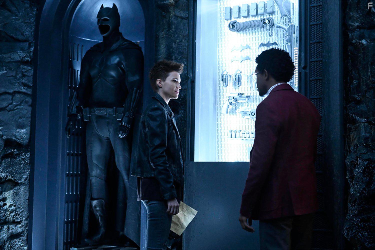 Still of Ruby Rose and Camrus Johnson in Batwoman (2019)