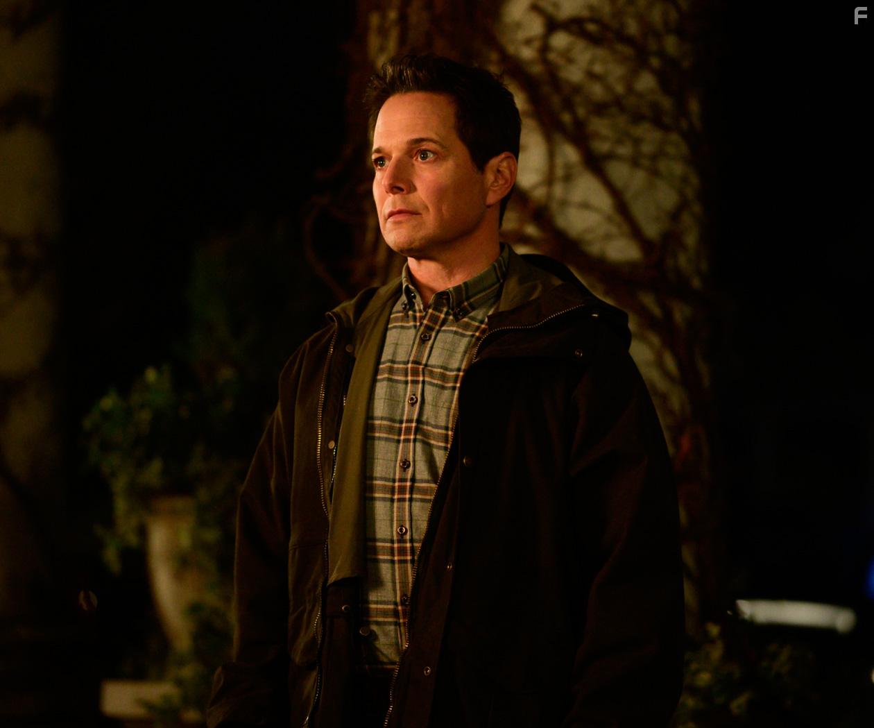 Scott Wolf in Nancy Drew (2019)