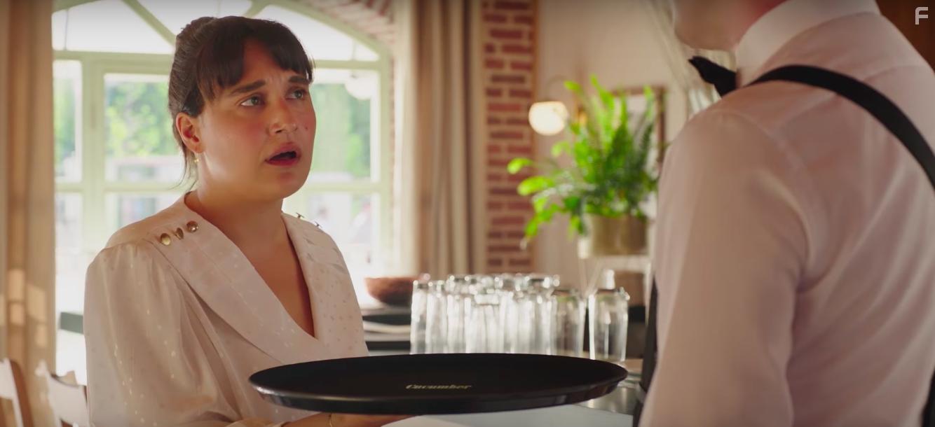 Gupse Ozay in Deliha 2 (2018)