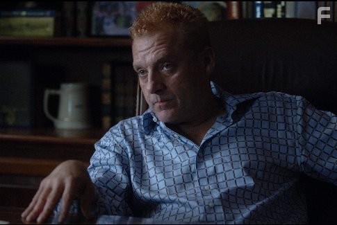 Tom Sizemore in Рыжий (2008)