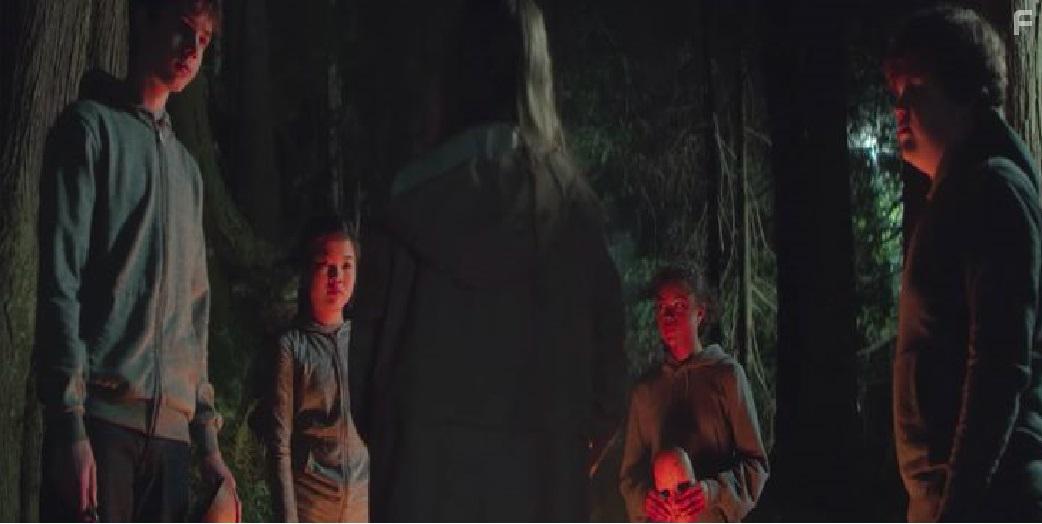 Jeremy Ray Taylor, Lyliana Wray, Miya Cech, Sam Ashe Arnold, and Tamara Smart in Are You Afraid of the Dark? (2019)