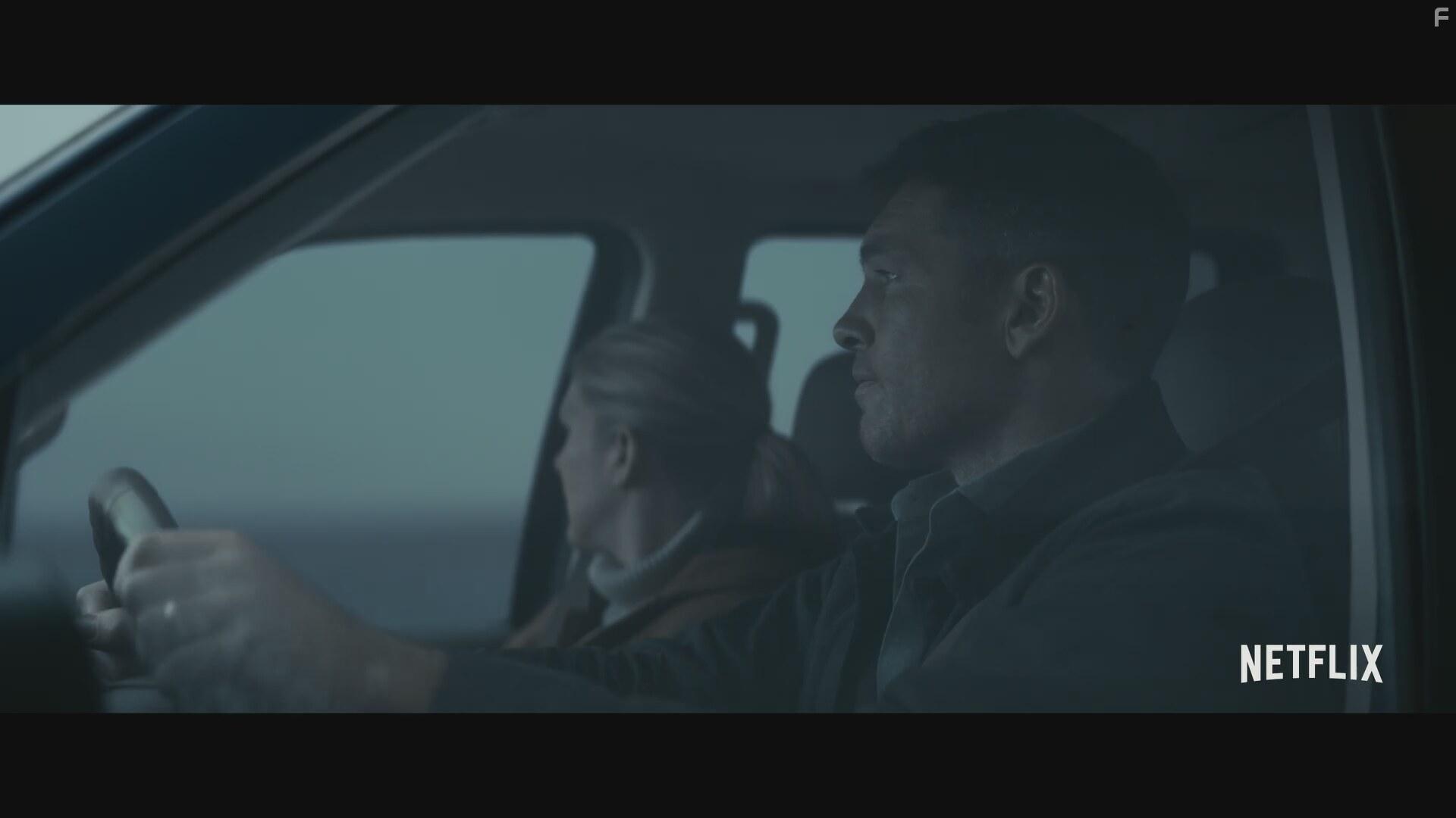 Sam Worthington and Lily Rabe in Fractured (2019)