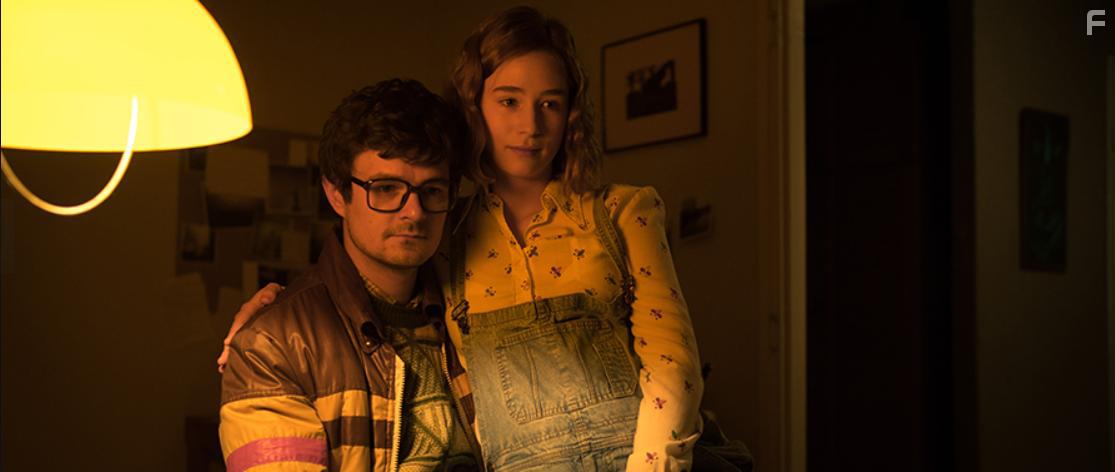 Dawid Ogrodnik and Zofia Wichlacz in Rojst (2018)