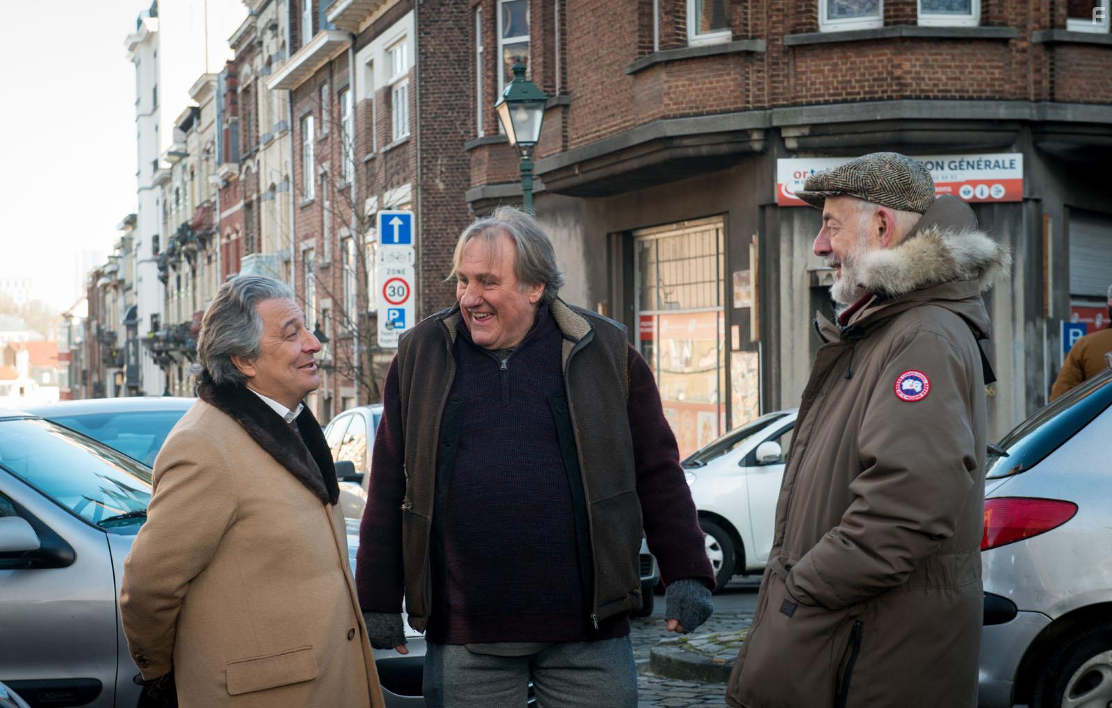 Grard Depardieu, Christian Clavier, and Bertrand Blier in Convoi exceptionnel (2019)