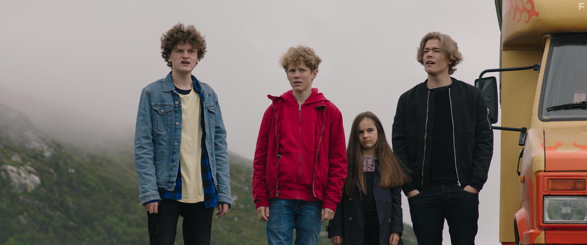 Jonas Hoff Oftebro, Tage Johansen Hogness, Jakob Dyrud, and Tiril Marie Histad Berger in Los Bando (2018)