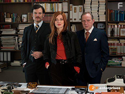 Torben Liebrecht, Uwe Preuss, and Claudia Eisinger in Zarah: Wilde Jahre (2017)