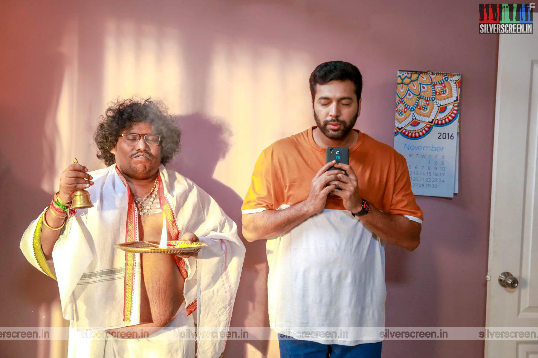 Jayam Ravi and Yogi Babu in Comali (2019)