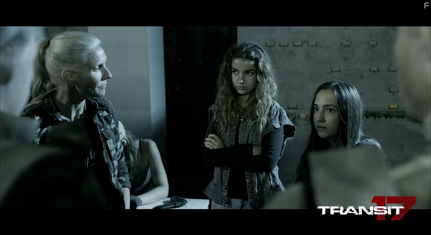 Axelle as Laila in Transit 17