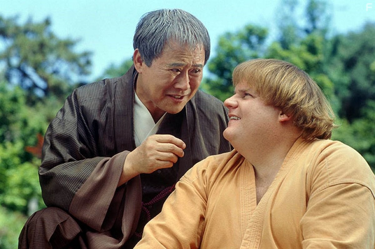 Chris Farley and Soon-Tek Oh in Ниндзя из Беверли Хиллз (1997)
