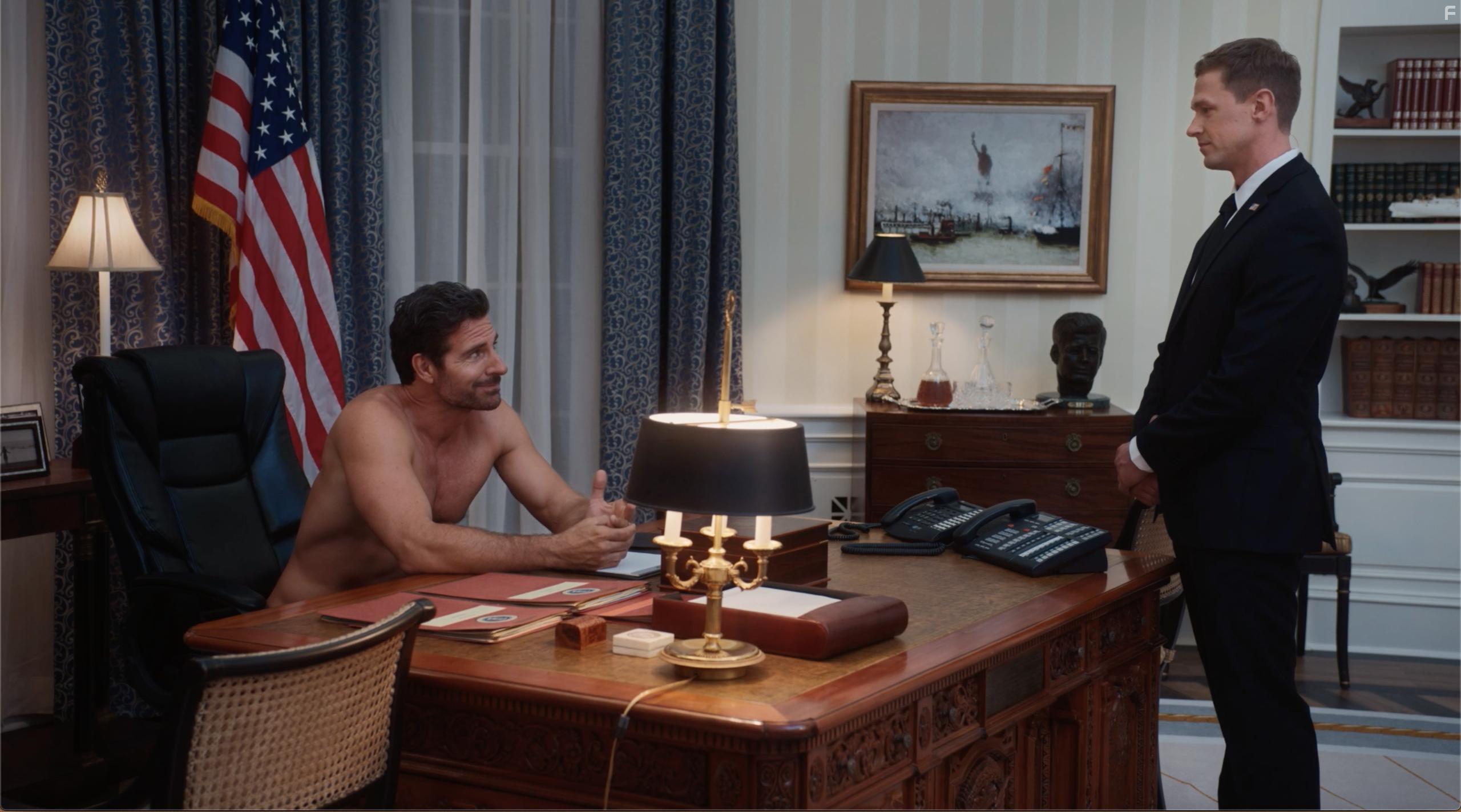 Ed Quinn and Bill Barrett in The Oval (2019)