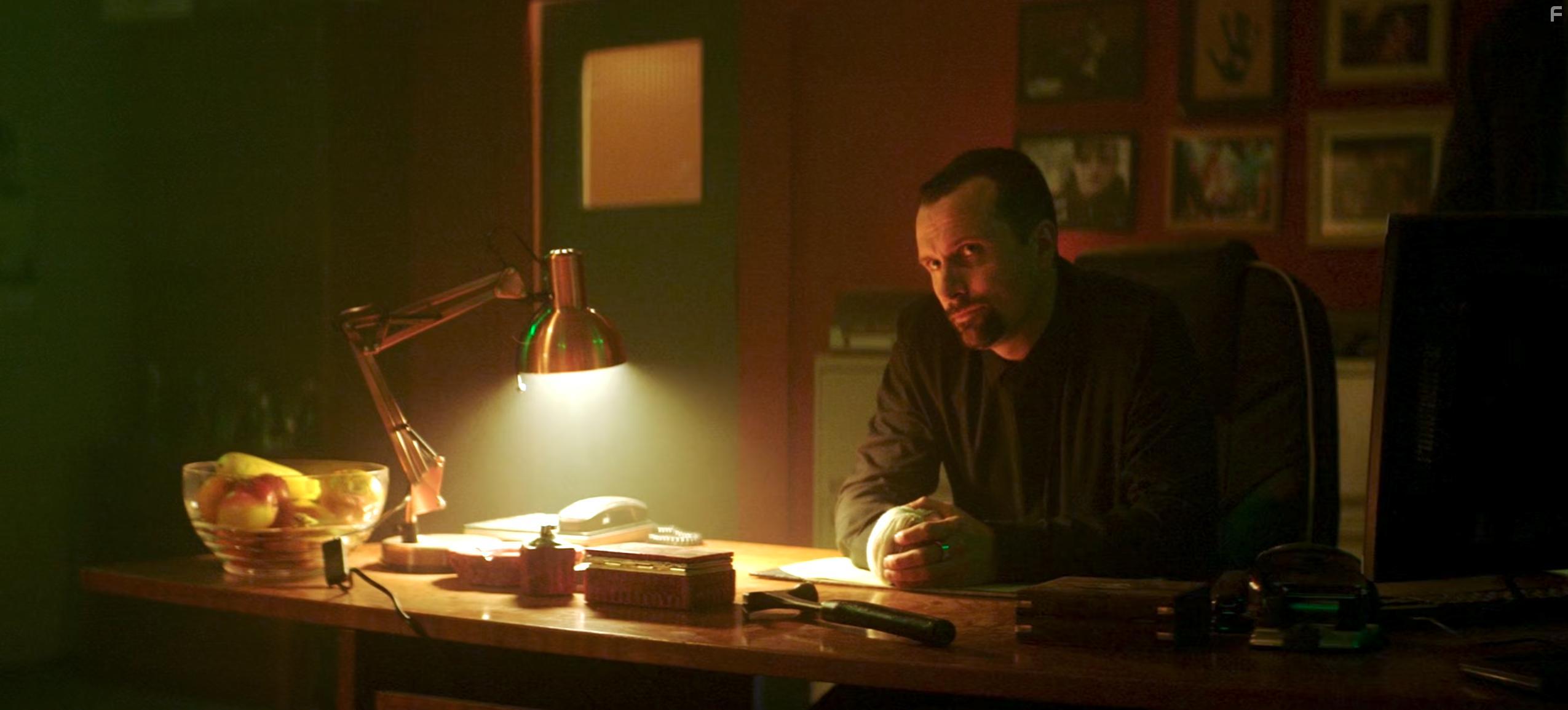 Edward Hogg in A Good Woman Is Hard to Find (2019)