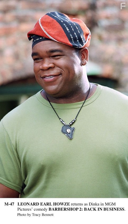 Leonard Earl Howze in Парикмахерская 2: Снова в деле (2004)