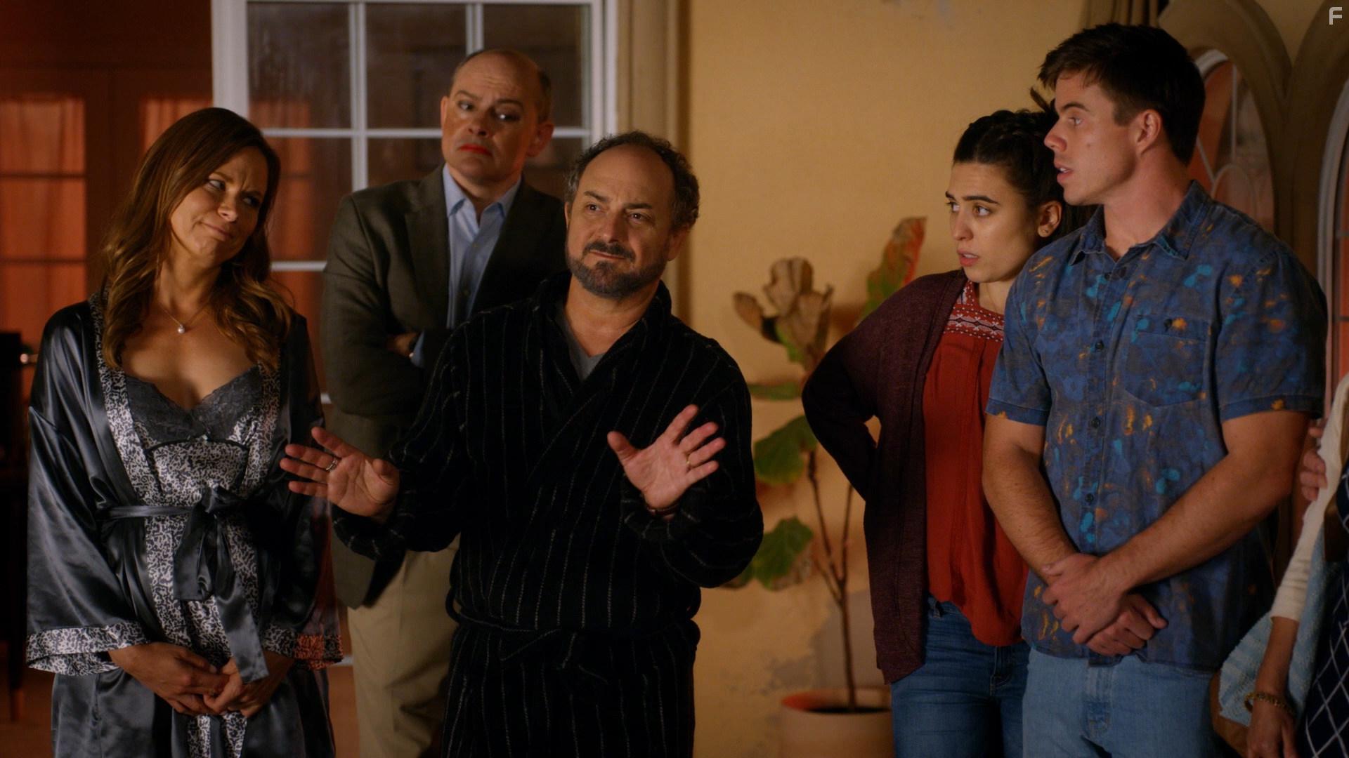 Kevin Pollak, Mary Lynn Rajskub, Rob Corddry, Clara Mamet, and David Hull in Benjamin (2019)