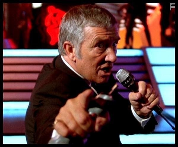 Richard Dawson in Бегущий человек (1987)