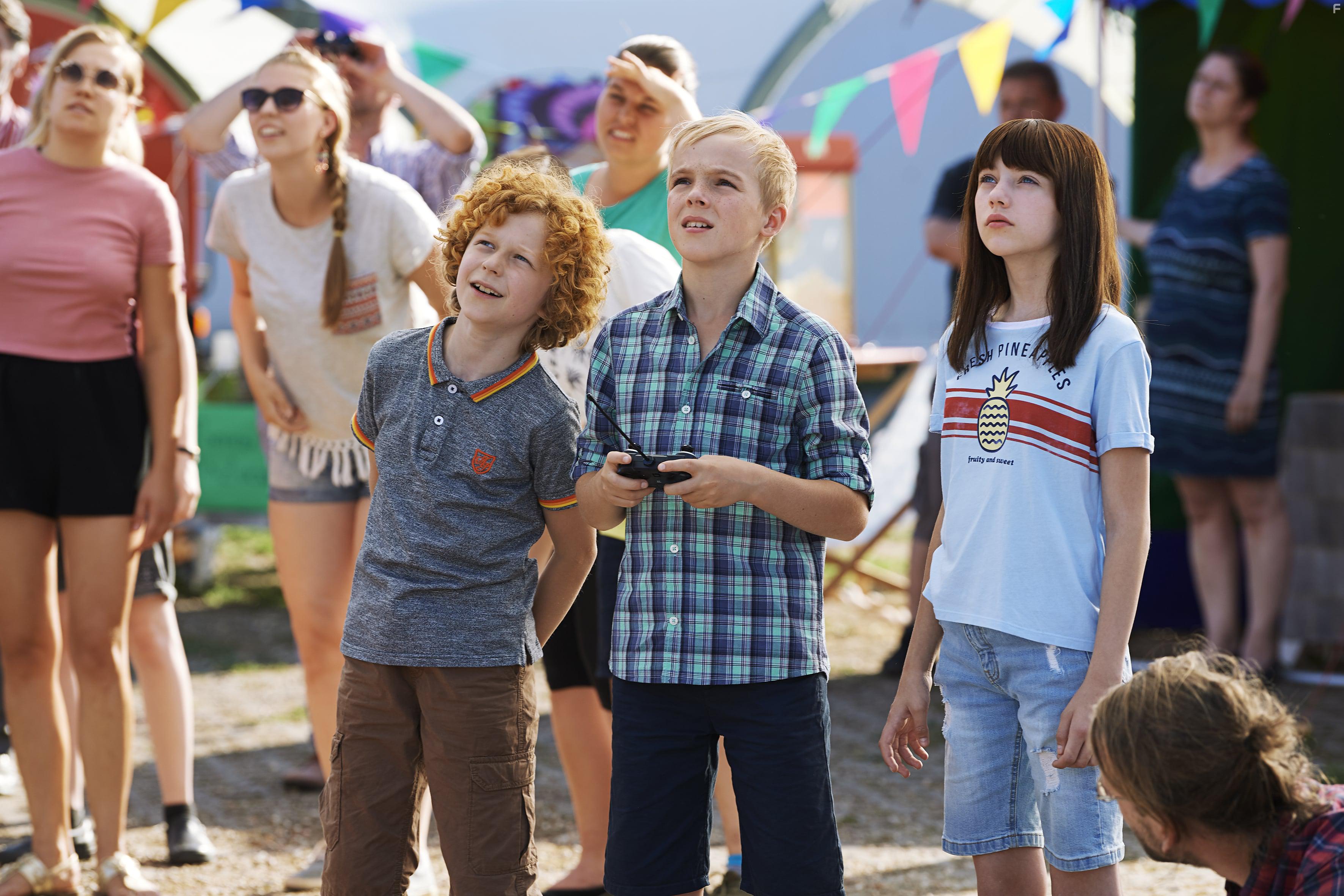 Leopold Ferdinand Schill, Tilman Dbler, and Lisa Moell in Alfons Zitterbacke: Das Chaos ist zurck (2019)