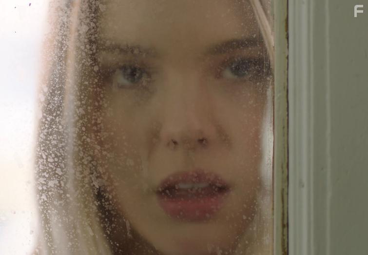 Olivia Larsen in Ghost in the Graveyard (2019)