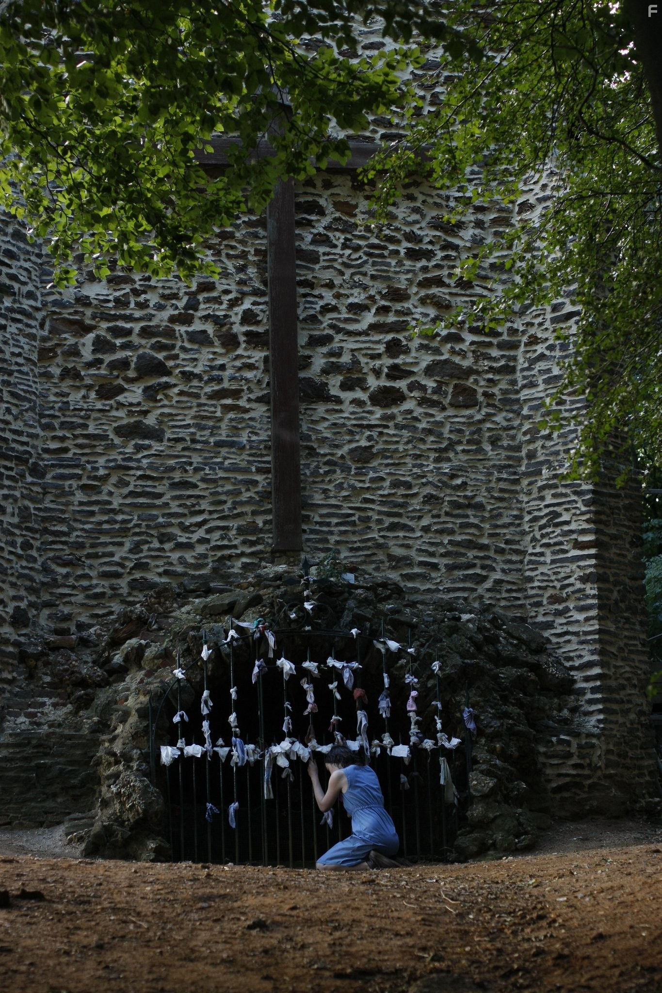 Julie Sokolowski in Hadewijch (2009)