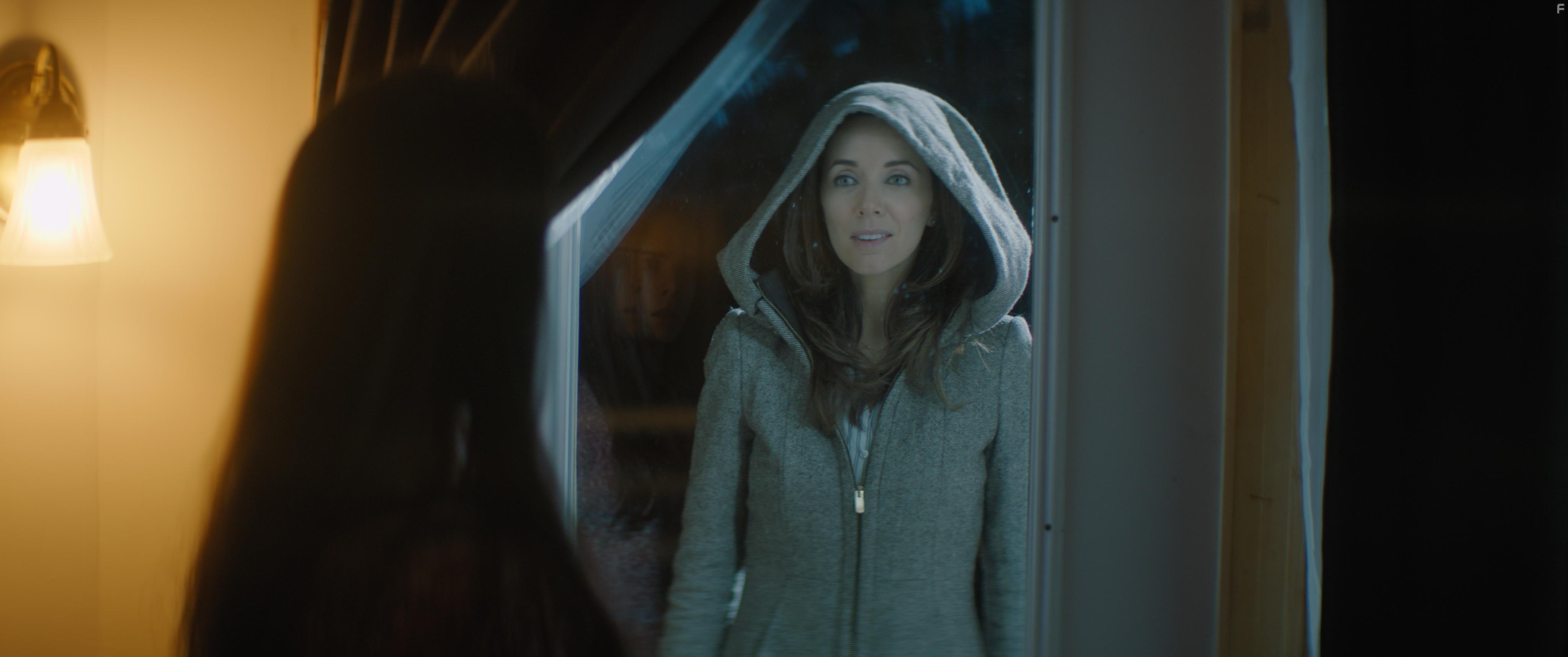 Michelle Morgan and Sophia Lauchlin Hirt in Ice Blue (2017)