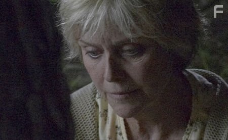 Patty McCormack as Helen Reedy