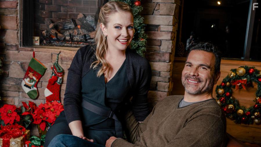 Melissa Joan Hart and Ricardo Chavira in Christmas Reservations (2019)