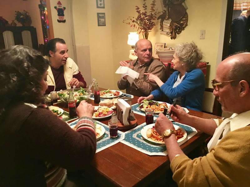 Joe Pantoliano, Ray Abruzzo, Paul Ben-Victor, Lynn Cohen, and Jean Zarzour in Feast of the Seven Fishes (2019)