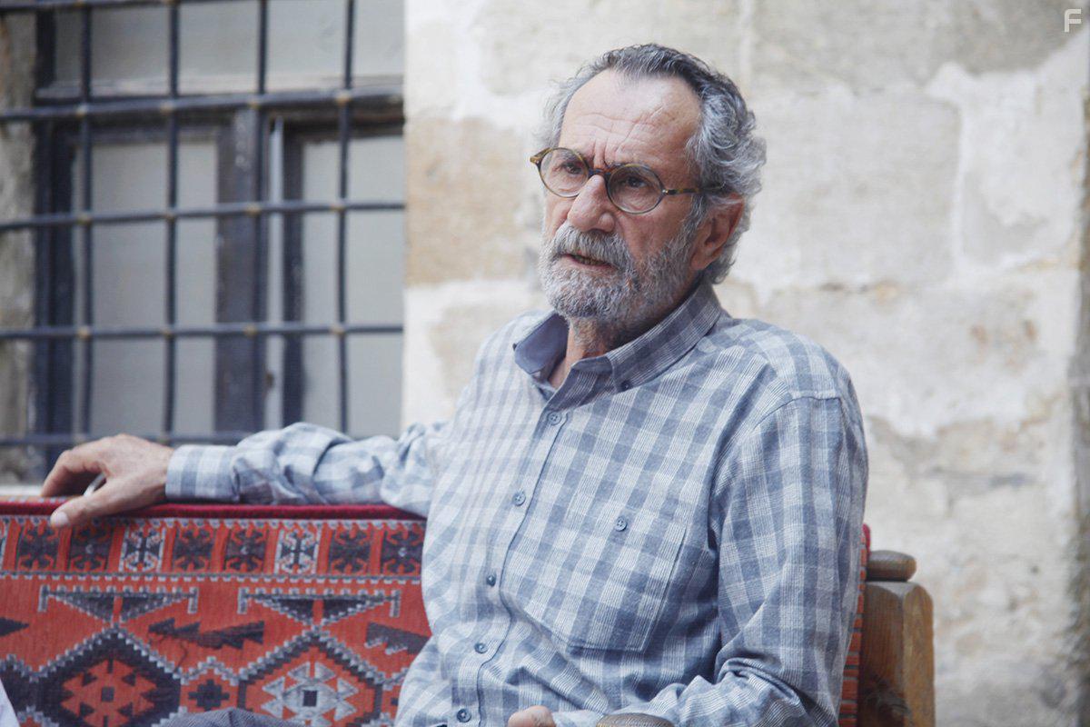 Menderes Samancilar in Guvercin (2019)