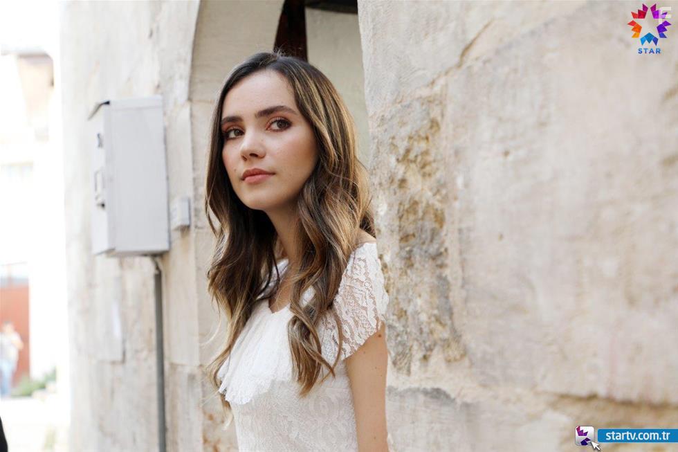 Almila Ada in Guvercin (2019)