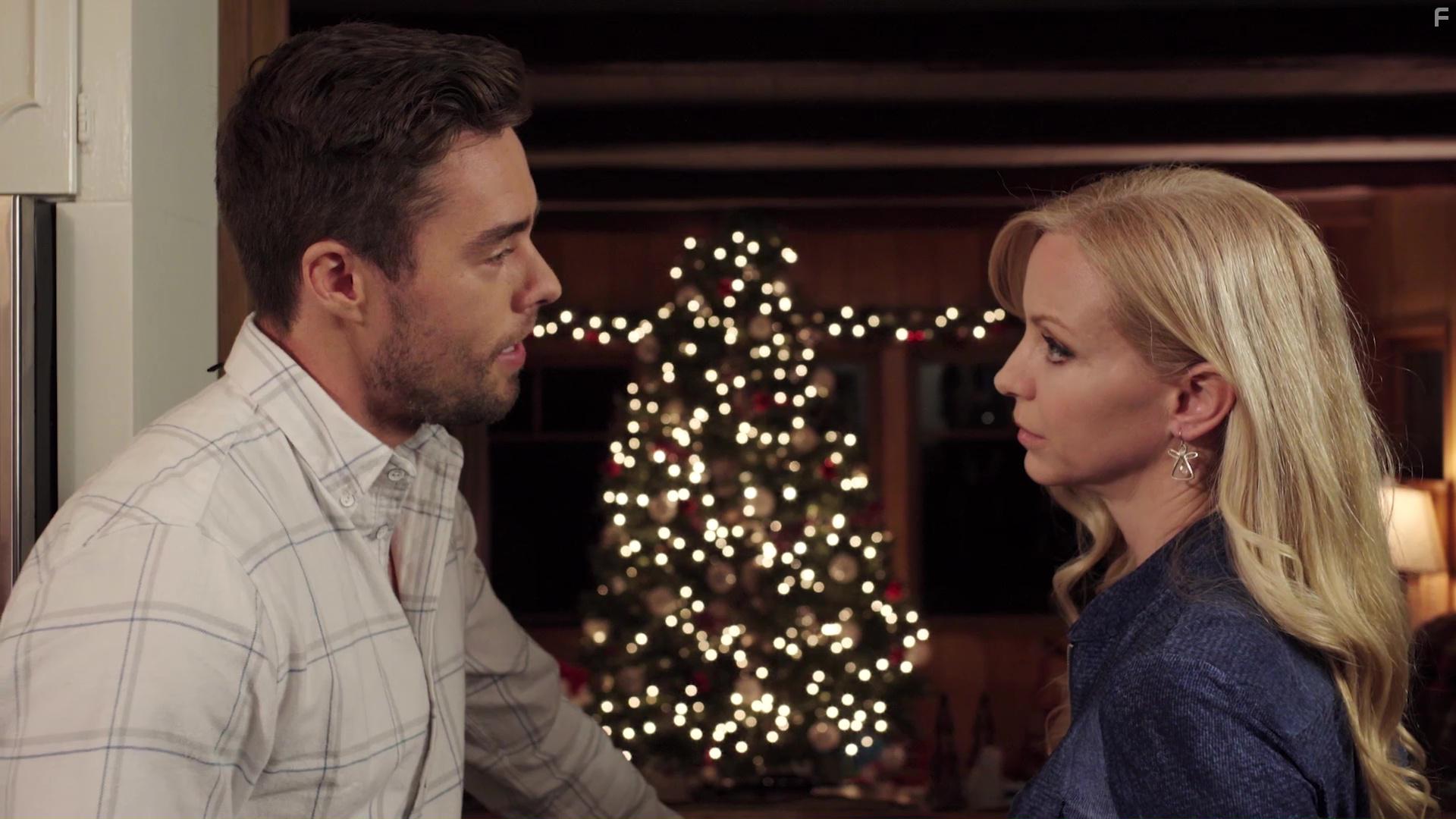 Olivia Dunkley and Andrew Anderson in A Holiday Boyfriend (2019)