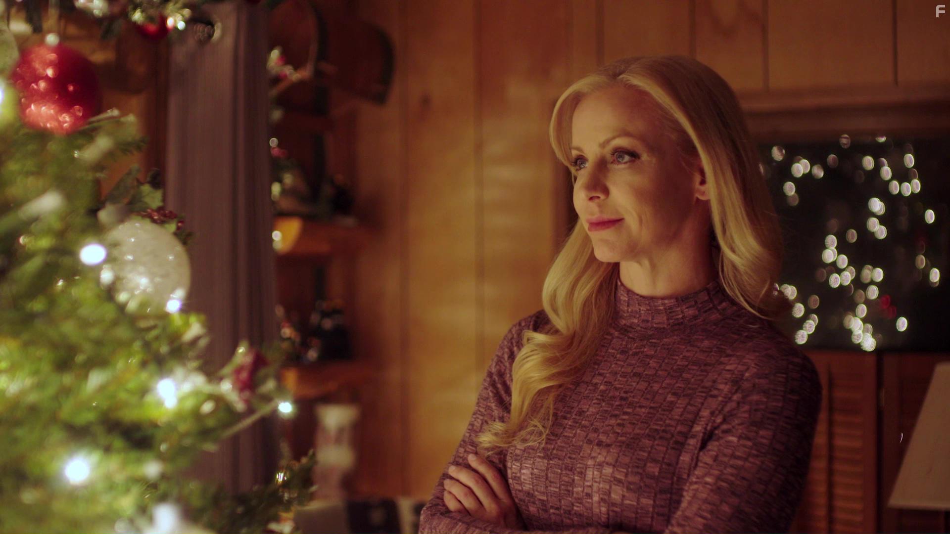 Olivia Dunkley in A Holiday Boyfriend (2019)