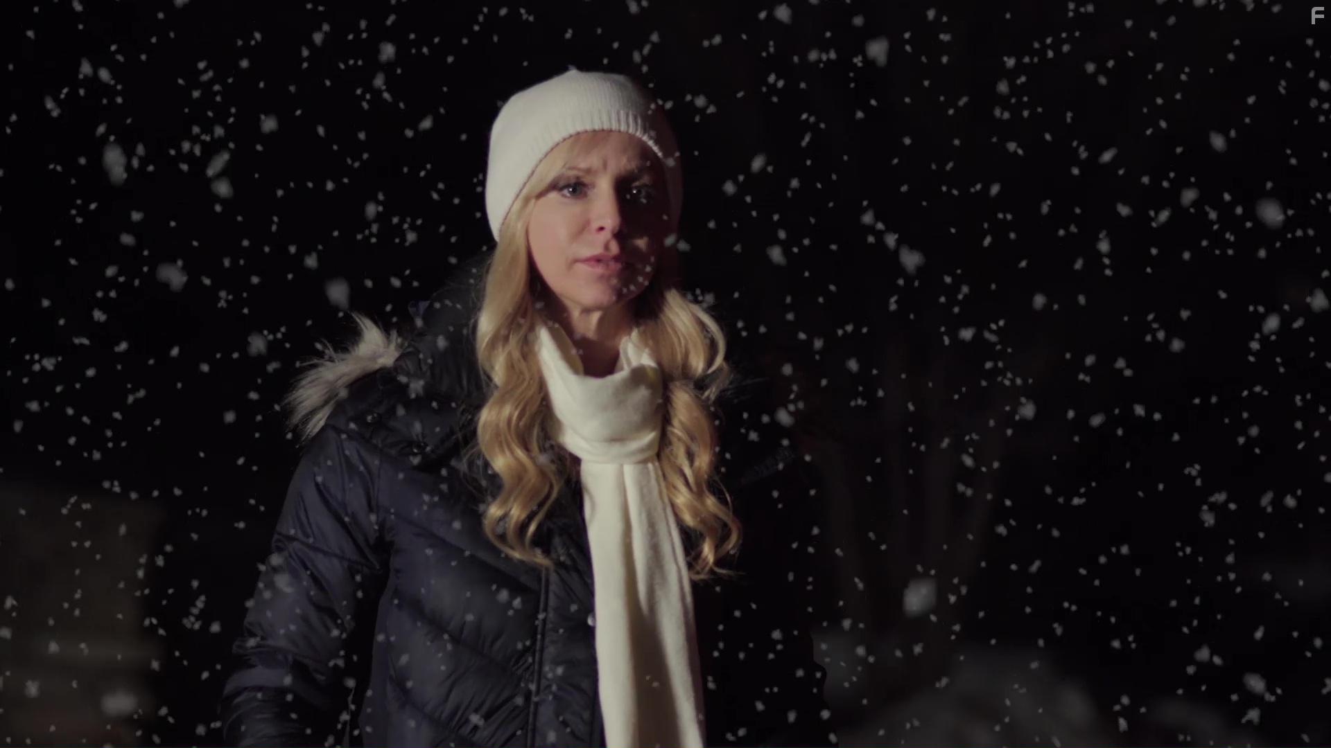 Olivia Dunkley in A Holiday Boyfriend (2019)