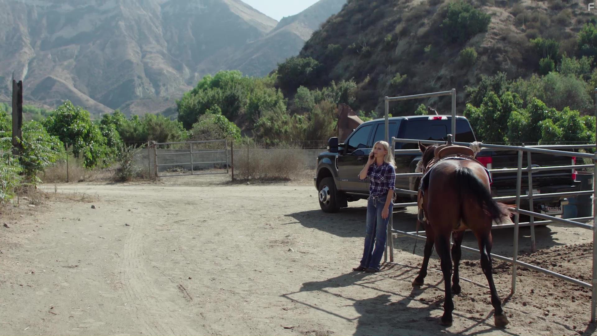 Olivia Dunkley in A Holiday Boyfriend (2019)