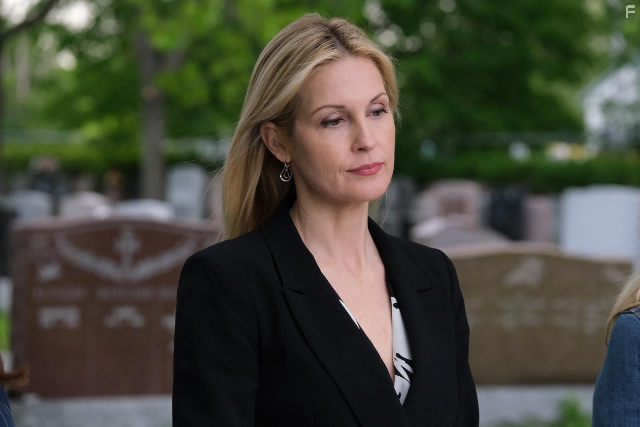 Kelly Rutherford in Rule of 3 (2019)